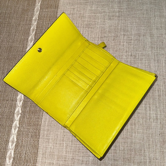 Valentino Wallet - Picture 3 of 9